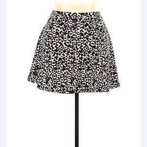 Lily Rose Black & White Mid Rise Leopard Print Mini Skirt Size Medium